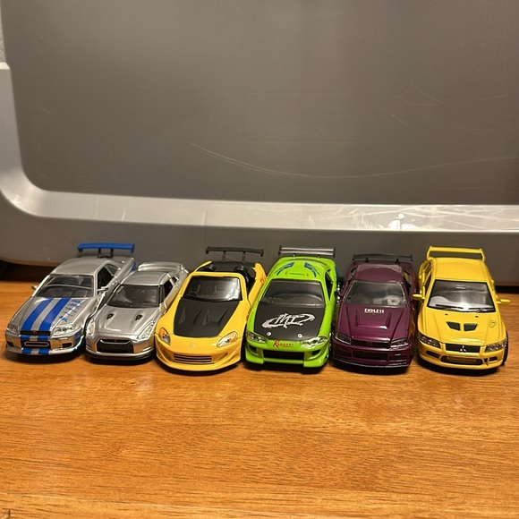 collectibles never played with - Picture 7 of 7